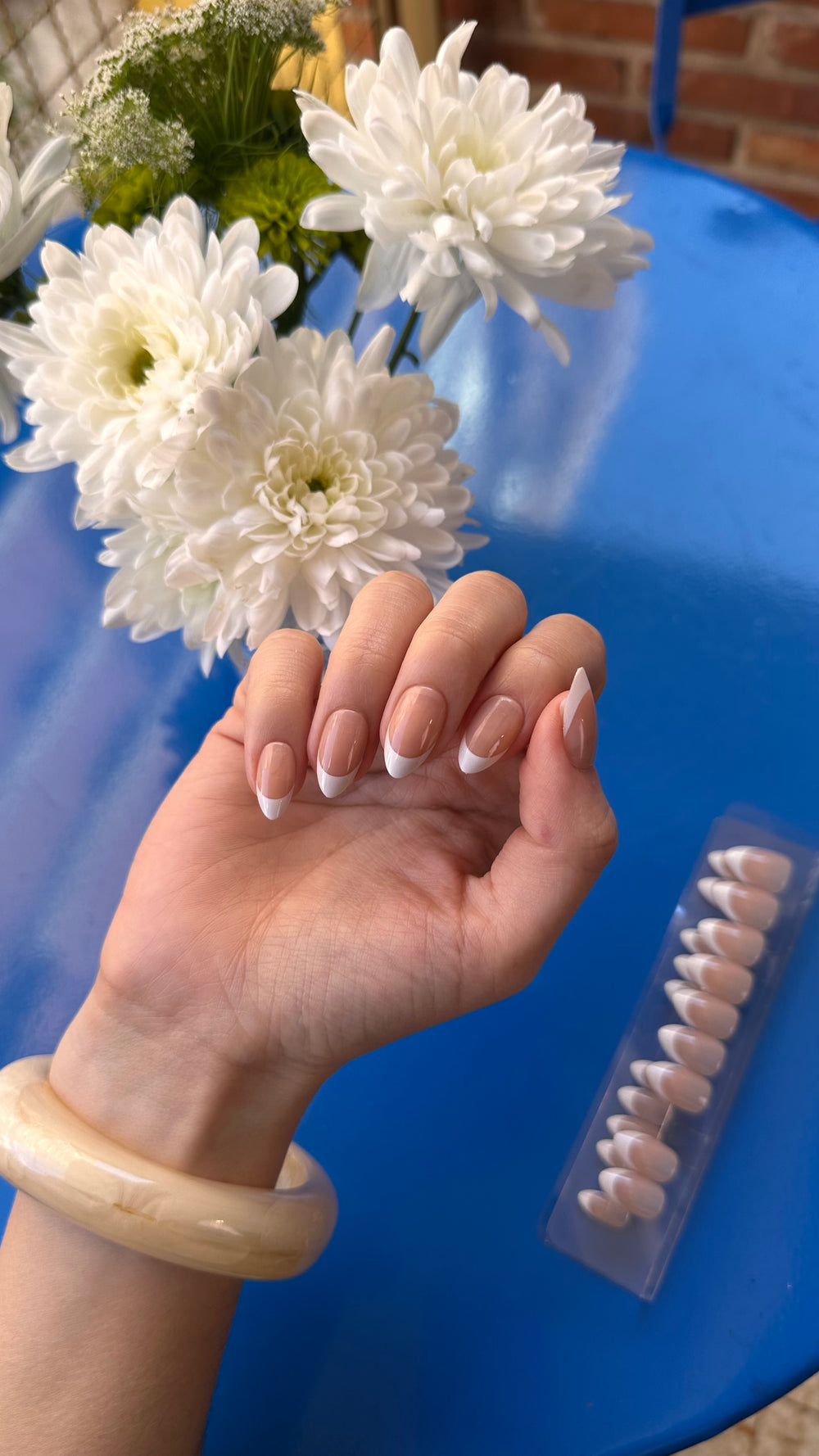 Blanc French -Almond Short